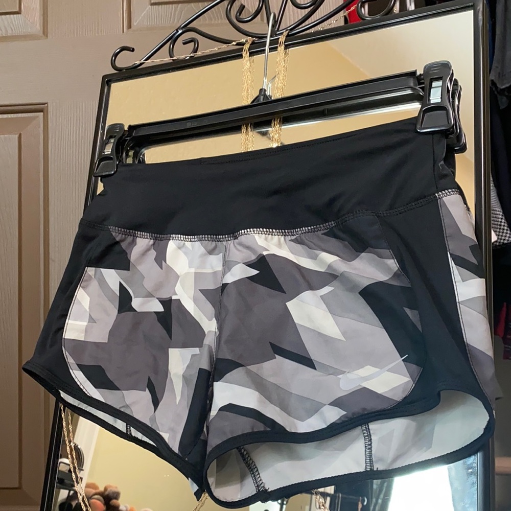 New XS Nike shorts with liner